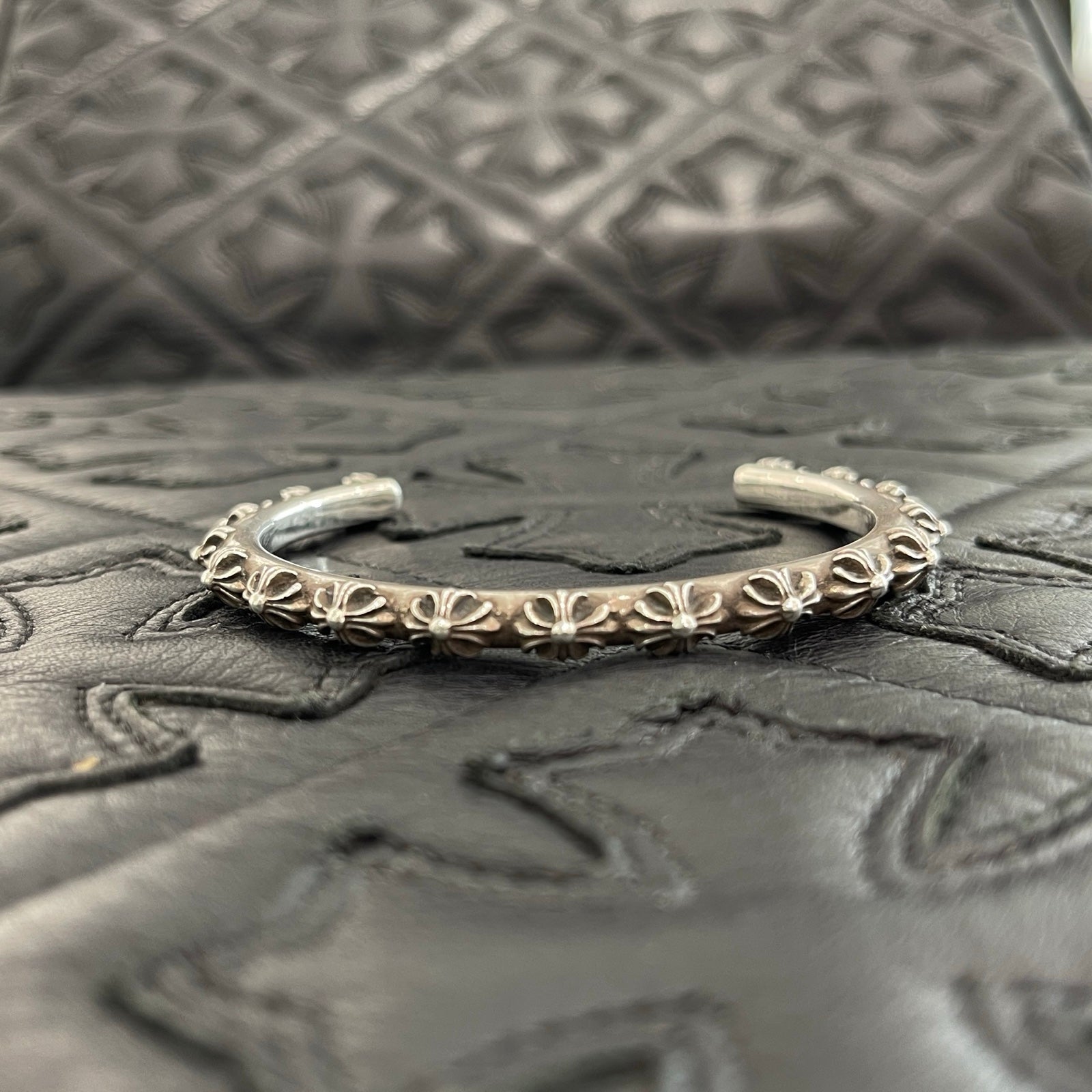 CHROME HEARTS CH Plus Cross Bangle クロムハーツ CHプラスクロス