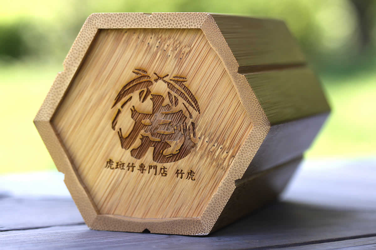 スス竹ペン立て（箸立て）六角 | 虎斑竹専門店 竹虎