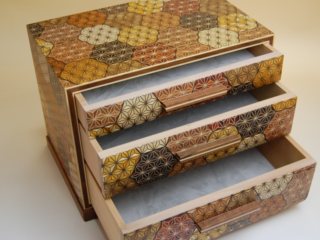 寄木9寸3ツ引き出し 小寄木 商品詳細｜寄木細工・箱根細工｜いづみや