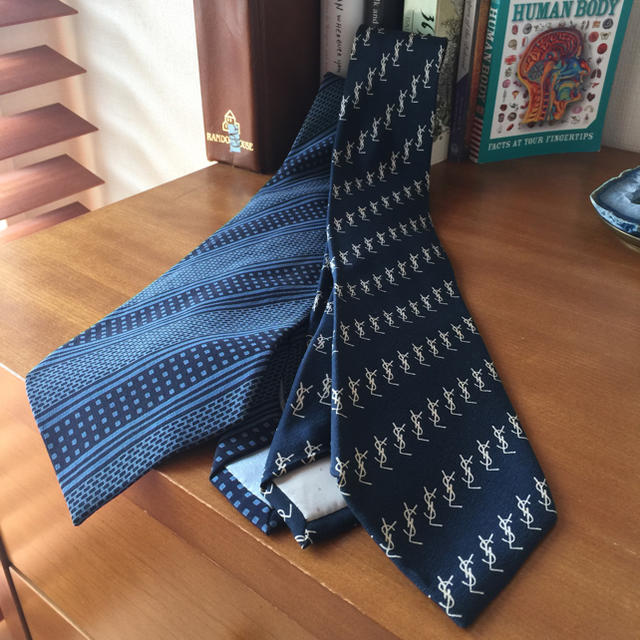 SAINT LAURENT - YSLロゴ入り イブサンローラン ネクタイの通販 by