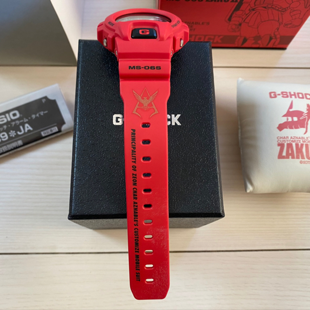CASIO - ガンダム30周年記念G-SHOCK MS-06S ZAKU II シャア専用ザクの