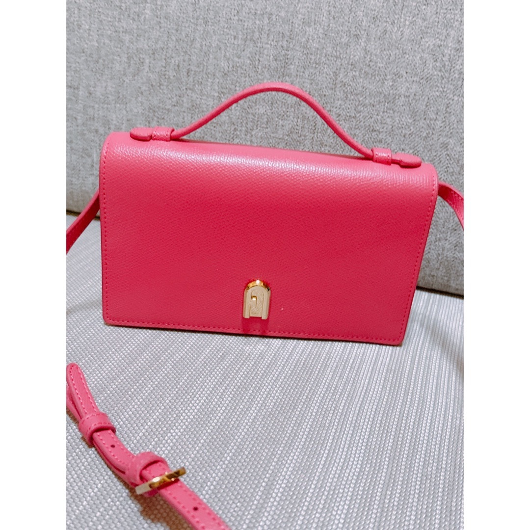 FURLA - FURLA ピンク レザー ショルダーバッグ クロスボディの通販 by