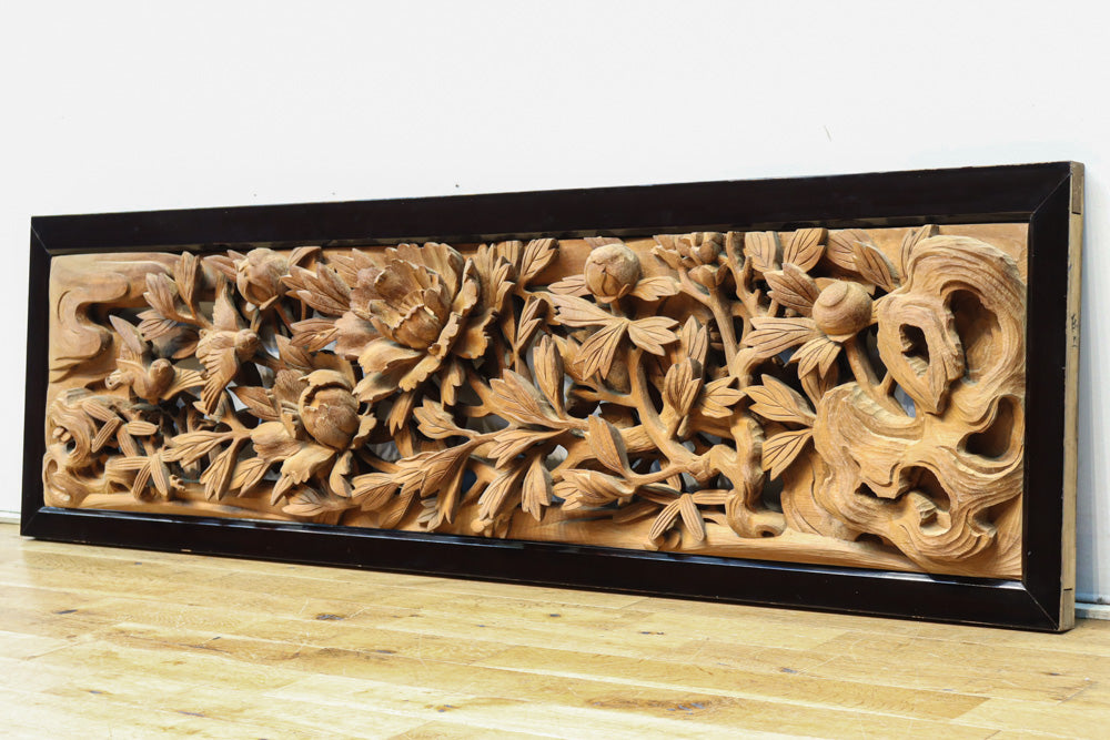 繊細な彫刻で鳥と牡丹を描いた彫刻欄間 EZ2537a 在庫1枚 – 古福庵