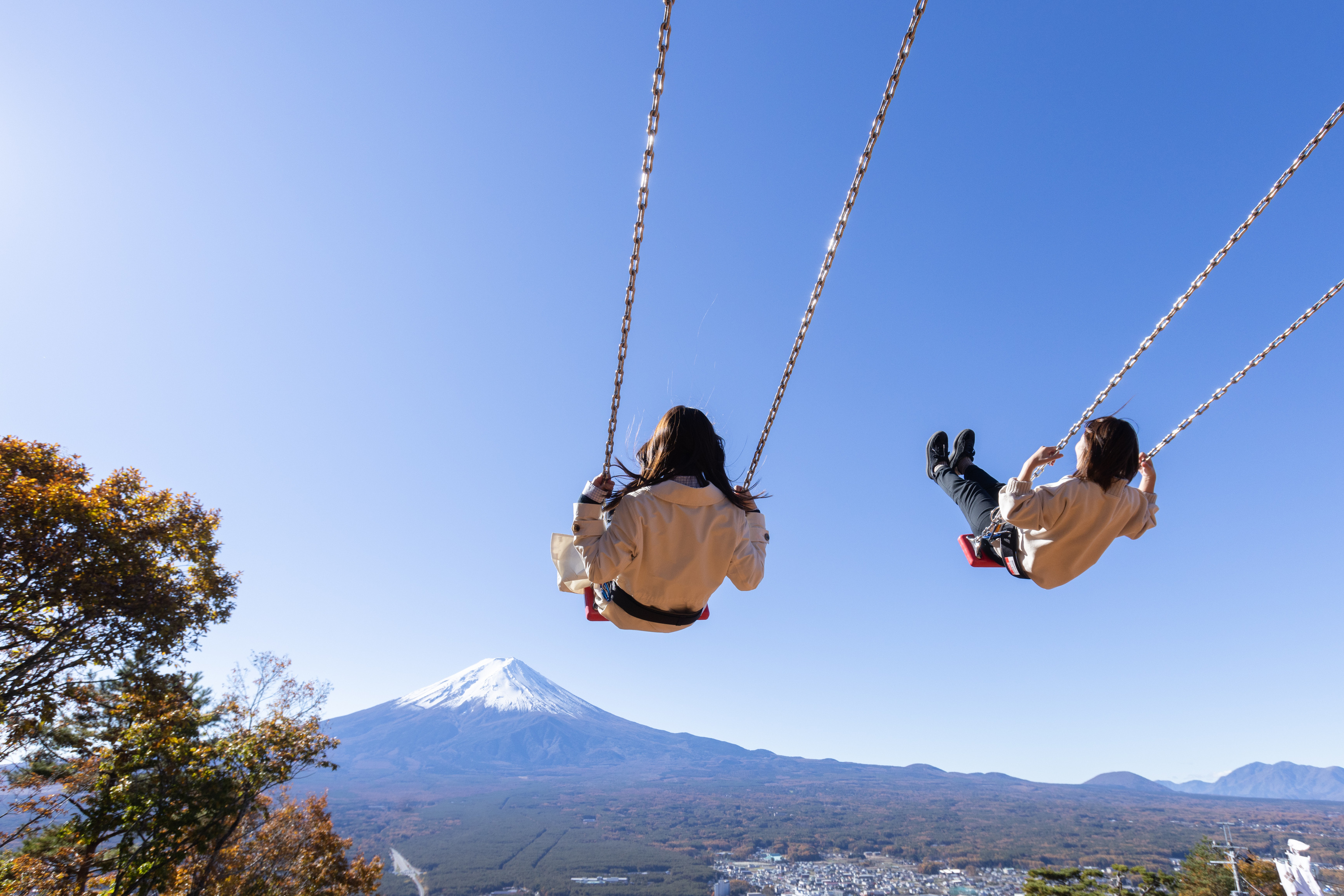 Ride a giant swing at this Kawaguchiko observation deck