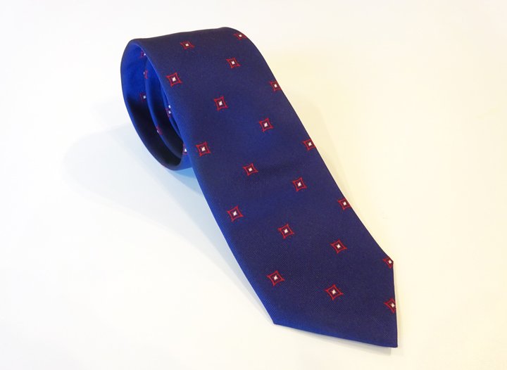 4/1(月)より、『浦和レッズ×麻布テーラー』2019オフィシャルネクタイを