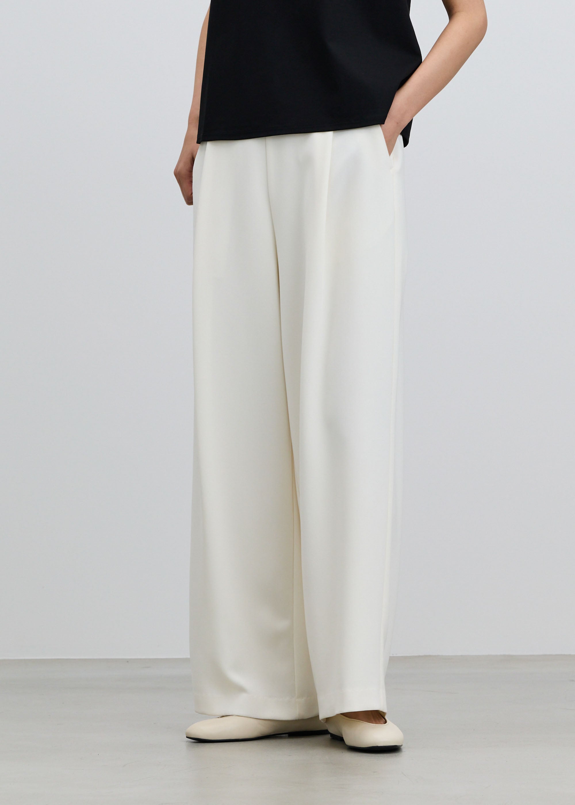 タックワイドパンツ - SOÉJU online store｜上質な大人の女性のための