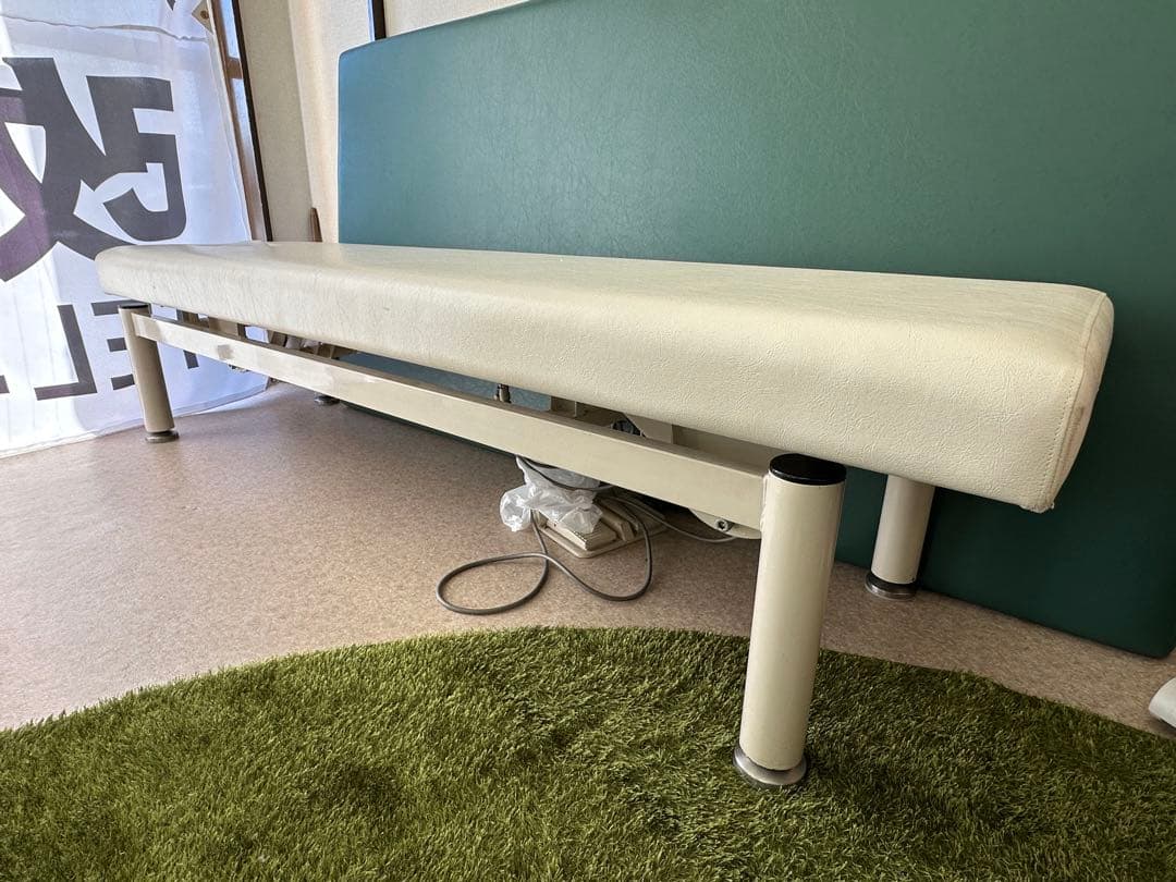 昇降ベット（殿専用） 電動昇降マッサージベッドEX ホワイト（フェイスマット・アームレスト