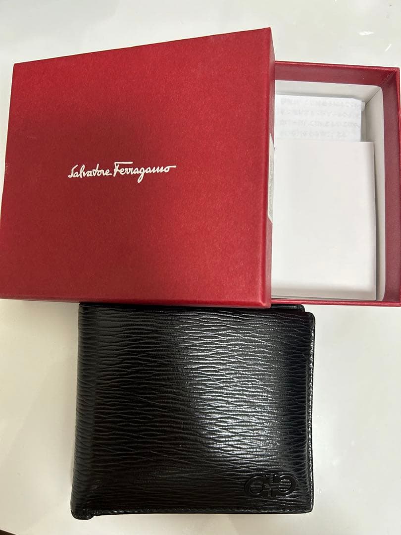 【サルヴァトーレ・フェラガモ】二つ折り財布/Black サルバトーレ フェラガモ Salvatore Ferragamo 財布 二つ折り財布