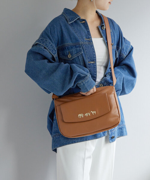 ear PAPILLONNER（イアパピヨネ）の「《本革/動物モチーフ/ゾウ/サイ