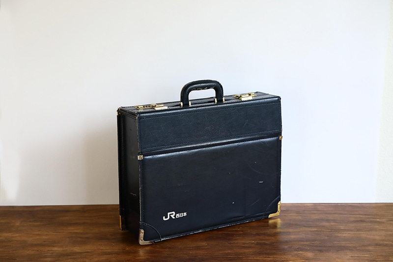 JR西日本公式】乗務員カバン（パイロットケースタイプ・使用品)(ー